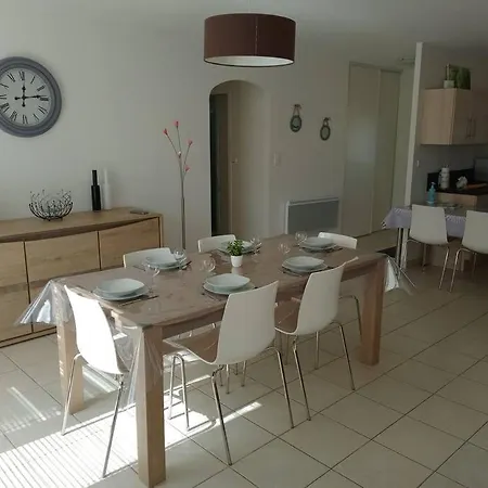 Maison De Vacances 3 Chambres A 900 M De La Mer Vakantiehuis *
